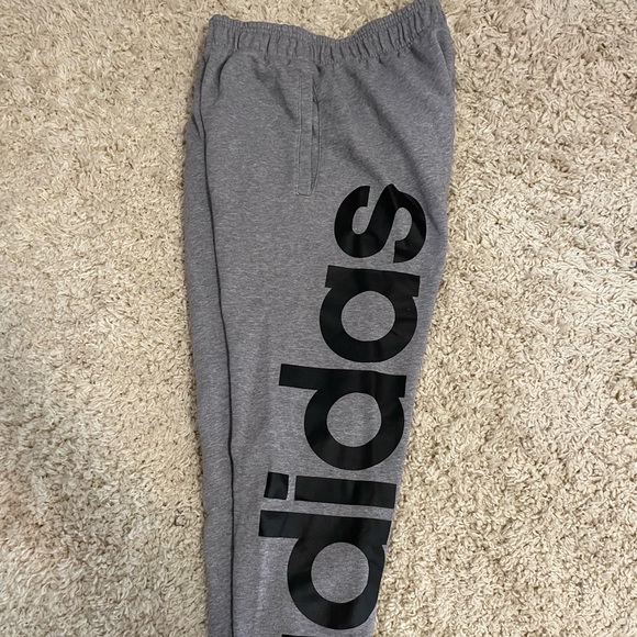 Adidas logo sweats - Picture 1 of 4